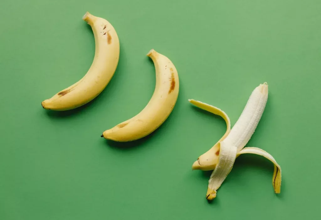 Can dogs Eat Bananas?Are Bananas safe for Dogs?