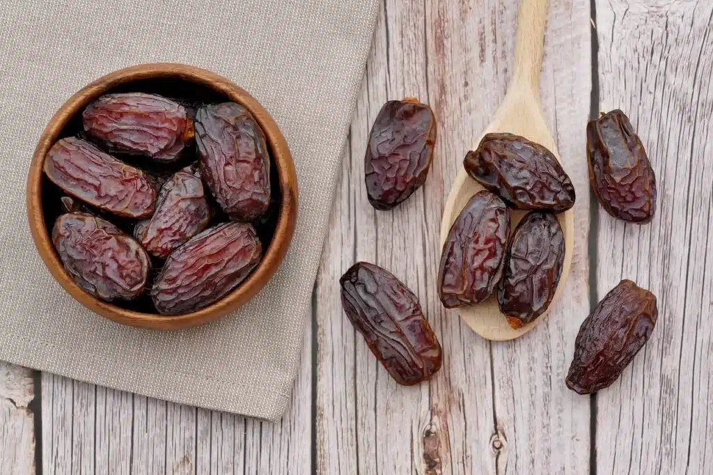 Can dogs eat dates? Benefits of dates for dogs